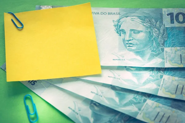 Бразильські Гроші 100 Реалів Зеленому Фоні Чистою Жовтою Карткою Тексту — стокове фото