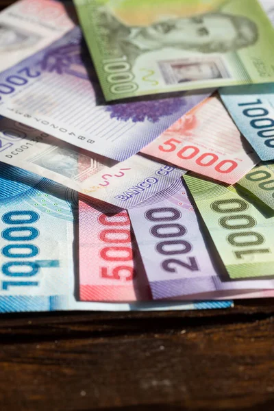 Деньги Чили Различные Банкноты Песо — стоковое фото