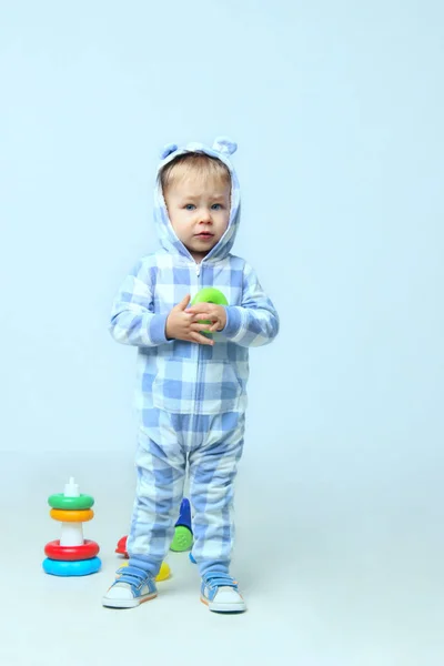 Söt Liten Baby Boy Spelar Toys People Barn Barndom Koncept — Stockfoto