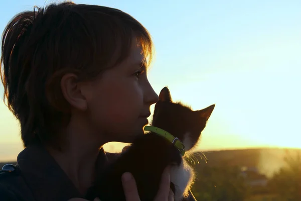 Çocuk Evcil Hayvan Insan Çocukluk Kavramı Atış Onu Yavru Kedi — Stok fotoğraf