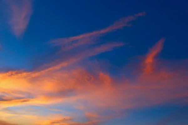 Imagen Borrosa Cielo Atardecer Fondo Abstracto Colorido Naturaleza Hermoso Cielo —  Fotos de Stock