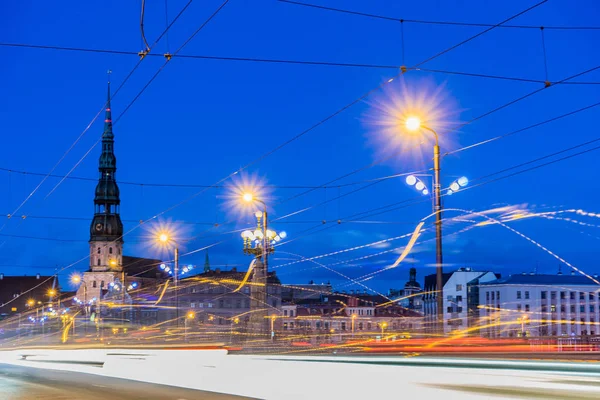 Riga, Lettország-hosszú expozíció éjszaka — Stock Fotó