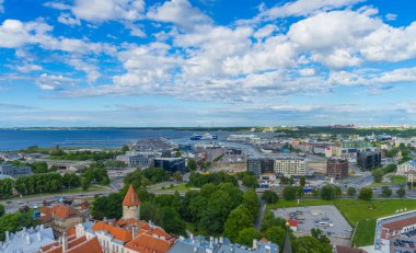 Tallinn, Estonya - 05.07.2017 Tallinn havadan görünümü bir güze