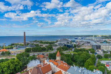 Tallinn, Estonya - 05.07.2017 Tallinn havadan görünümü bir güze