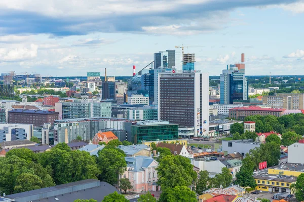 Tallinn, Estland - 05.07.2017 Luchtfoto uitzicht van Tallinn in een beauti — Stockfoto