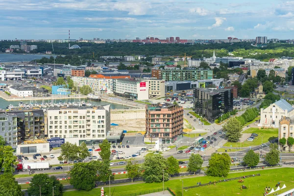 Tallinn, Estonya - 05.07.2017 Tallinn havadan görünümü bir güze — Stok fotoğraf