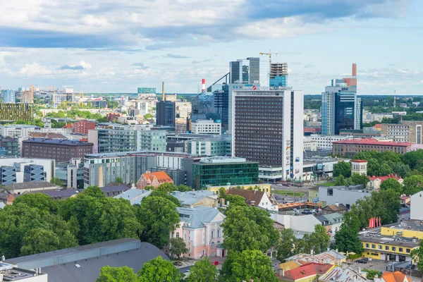 Tallinn, Estland - 05.07.2017 Luchtfoto uitzicht van Tallinn in een beauti — Stockfoto