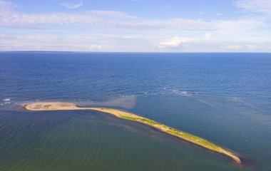 Baltık Denizi havadan görünümü küçük ada
