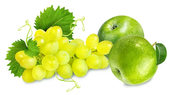 Manzanas y uvas aisladas sobre blanco — Foto de Stock