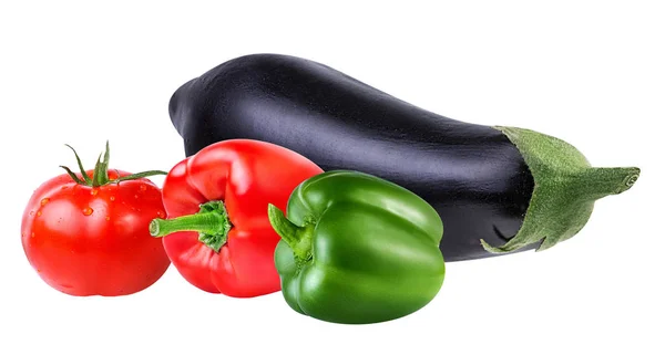 Berinjelas vegetais frescas, tomates e pimenta vermelha isolados em — Fotografia de Stock