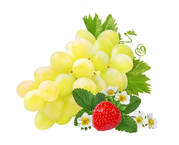 Truskawki Winogrona Izolowane Białym Tle — Zdjęcie stockowe