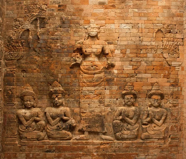 Bas relief representing Lakshmi in Prasat Kravan temple in Angkor. — Stock Image Bas relief representing Lakshmi in Prasat Kravan temple in Angkor. Stock Image