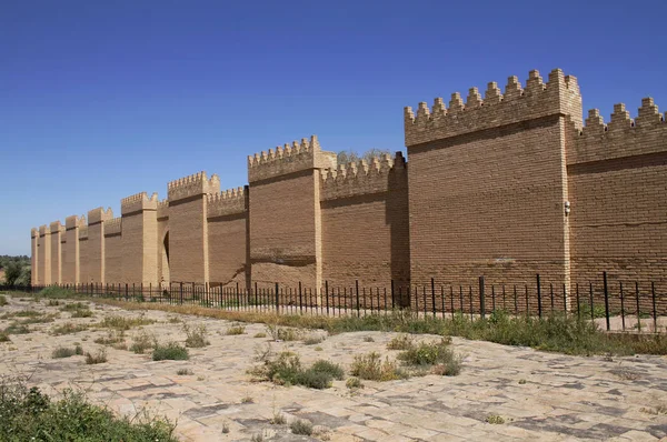 Восстановленные Руины Древнего Вавилона Ирак Перед Стеной Находится Процессионная Улица — стоковое фото