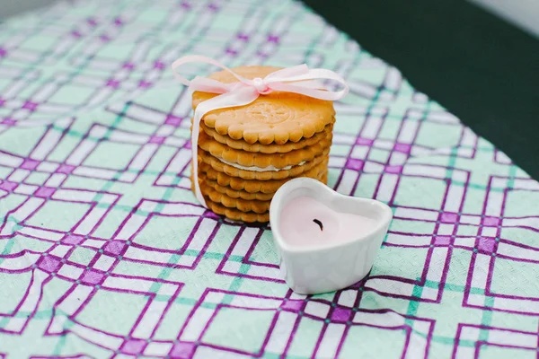 Pastelería de forma redonda en casa . — Foto de Stock