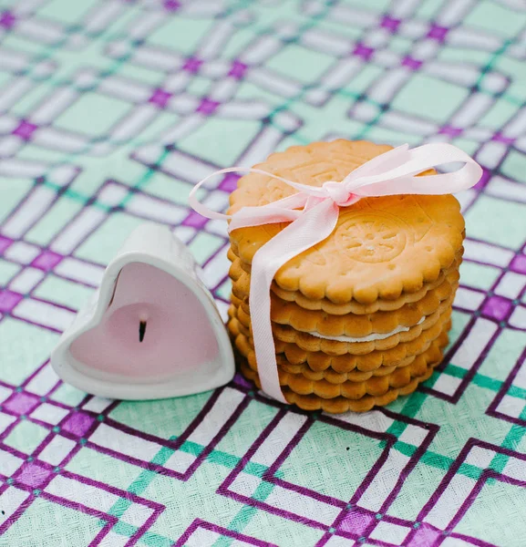 Pastelería de forma redonda en casa . — Foto de Stock