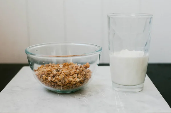 Muesli com uma banana — Fotografia de Stock