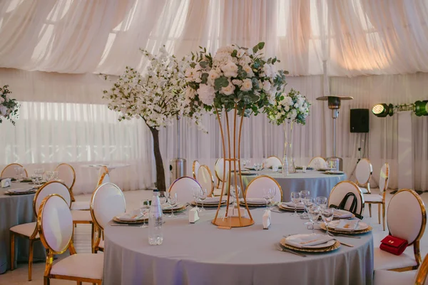 Dekorasyon çiçek düğün tablo