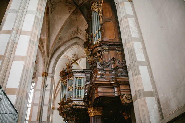 Katolik kilisesinde eski organ