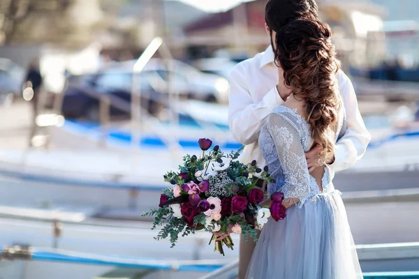 Jovem Casal Apaixonado Fotosessão Casamento Livre — Fotografia de Stock