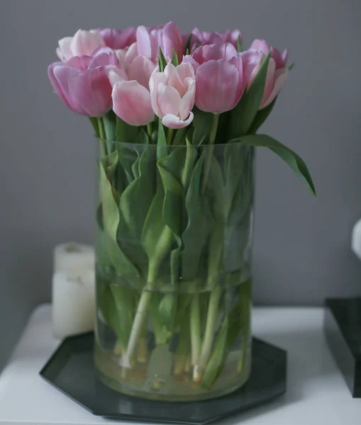 Tulipas Vaso Perto — Fotografia de Stock