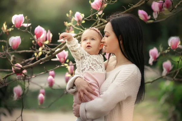 Beautiful Mother Daughter Posing Blooming Garden — Stock Photo, Image