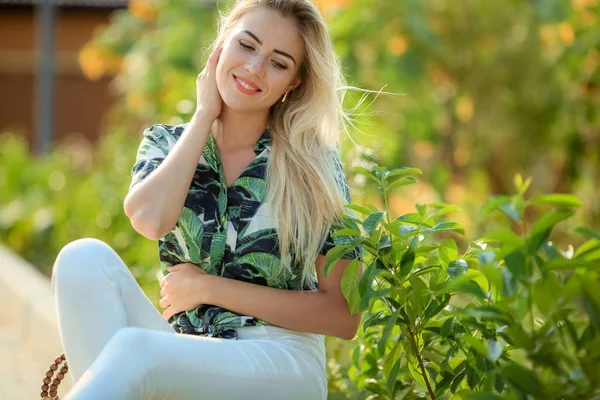 Portrait Young Beautiful Blonde Woman Sunflowers Background — Stock Photo, Image
