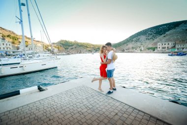 outdoors.pregnant kadın kocası ile aşık çift 