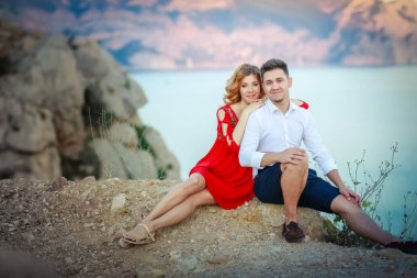 outdoors.pregnant kadın kocası ile aşık çift 