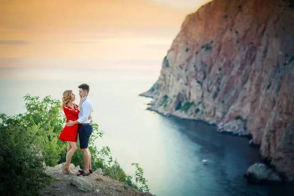 Couple Love Posing Outdoors Pregnant Woman Husband — Stock Photo, Image