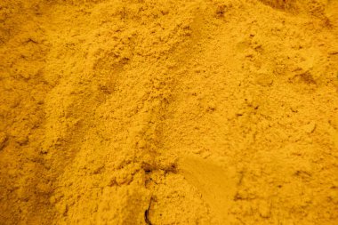 Asya pazarlarında doğrudan kuru ot ve baharatlar satılır.