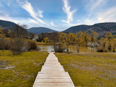 Boş zaman ve dinlenme için bir patika. İnsan doğasının dokunmadığı