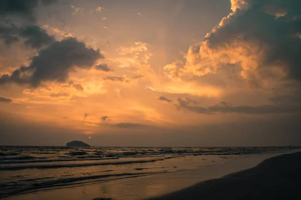 Siam körfezinde gün batımı