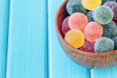 Şeker meyve bir kase jöle kaplı