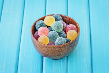 Şeker meyve bir kase jöle kaplı