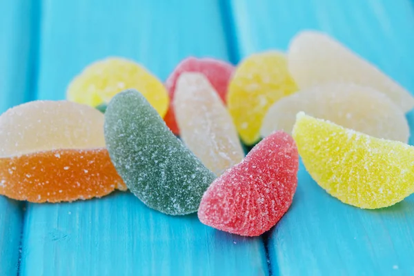 Şeker masada meyve jöle kaplı