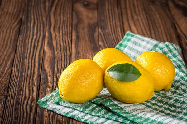 Peçeteye taze limon