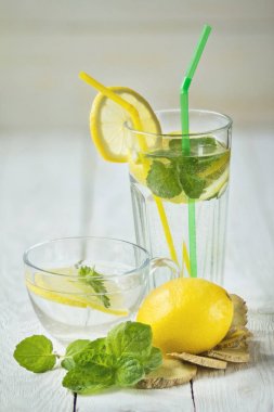 Salatalık alkolsüz içecek limon