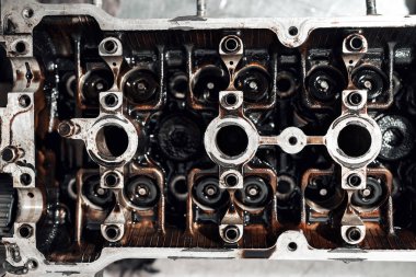Kam mili yakın kadar silindir sistem başına iki kapak