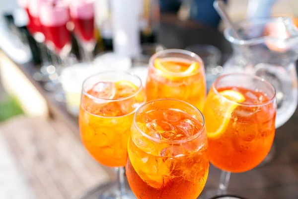 Profesyonel Catering. Kanepe taze meyve ile. Festival gıda.