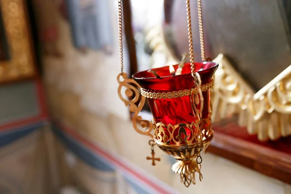 Lámpara icono ortodoxa. Aceite de iglesia. Atributo de la Iglesia . — Foto de Stock