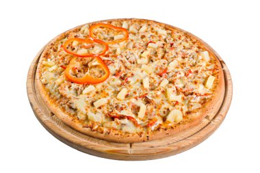 ahşap tahta üzerinde peynir kırmızı biber pizza. bir dizin veya menü için