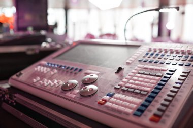 Yönetim Konsolu ışık gösterisi.