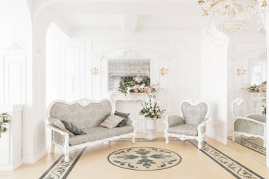 modern aydınlatma donanımları ile bir fotoğraf stüdyosu. Işık bahar odası studio iç. Gün ışığı alan lüks dekor.