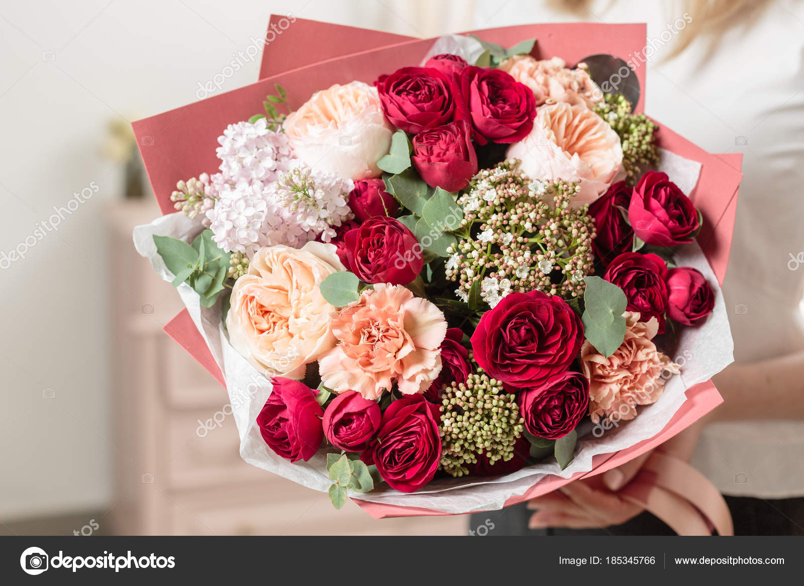 Bouquet De Couleur Très Rouge Magnifique Hôtel Bouquet