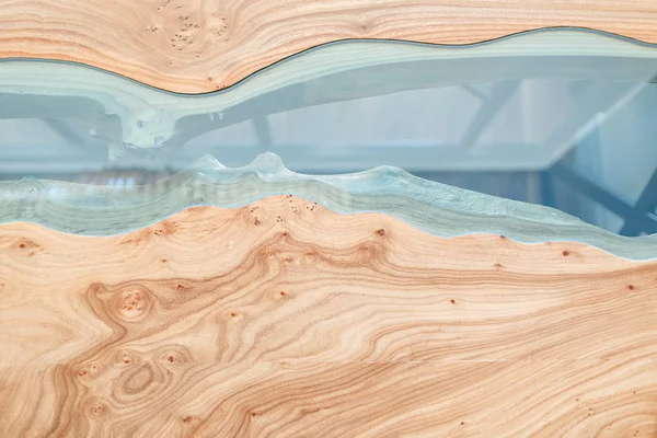 Textura de una mesa de madera con resina epoxi. Vista superior de madera para fondo — Foto de Stock