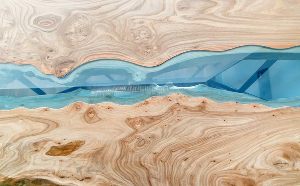 Epoksi reçine ile ahşap bir masa doku. Ahşap arka plan için Üstten Görünüm