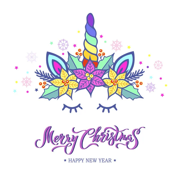 Neşeli Noel kartı ile yazı, tek boynuzlu at taç gökkuşağı boynuz ve Noel yıldız çiçek Atatürk çiçeği ile elle çizilmiş. Beyaz arka plan üzerinde izole vektör çizim. Kartpostal, davet nedeni.
