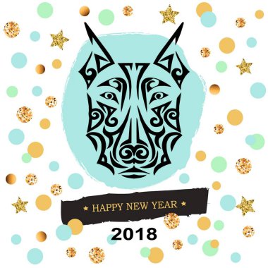 2018 Yeni Yıl kartı ile siyah doberman köpek kafası stilize Maori yüz dövme. Mavi ve altın halkalar ve yıldızlarla şablon. Davetiye kartı, moda dükkanı, dövme stüdyosu. Kartpostal motifi.