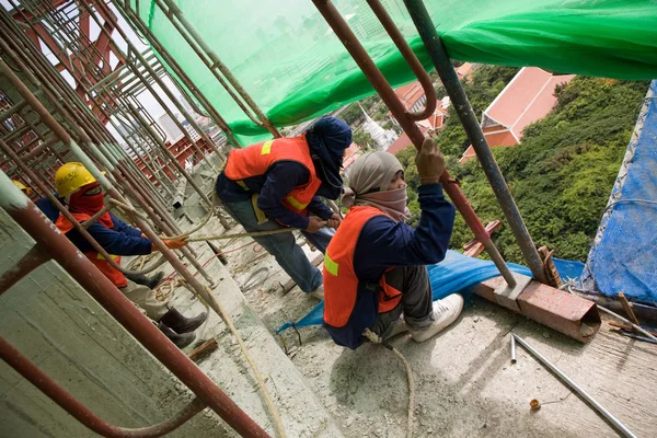 Bangkok, Thaiföld, munkavállalók, az építési telek — Stock Fotó