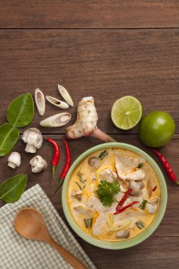 Thai Tom Kha Gai çorbası